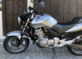 Motorrad CBF 500