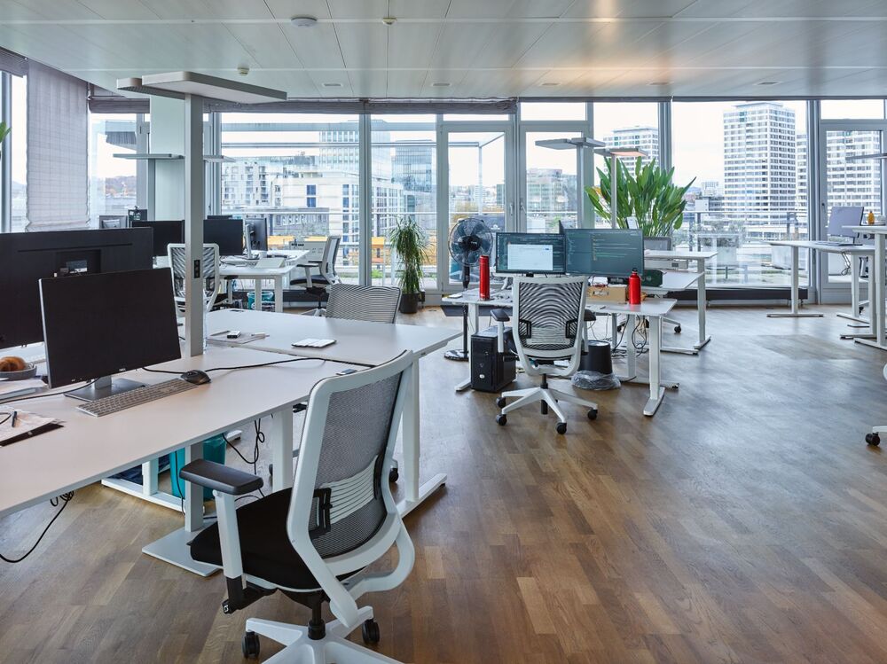 Helles und hochwertig ausgebautes Penthouse Office im...