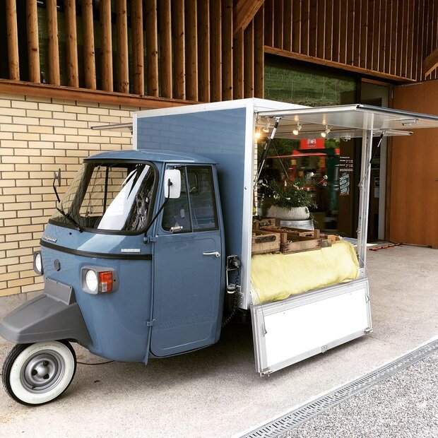 Piaggio Ape 3 Rad als Marktstand / Foodtruck