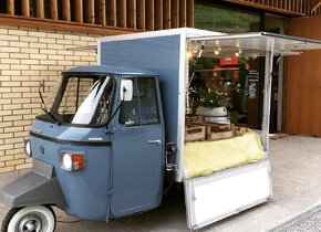 Piaggio Ape 3 Rad als Marktstand / Foodtruck