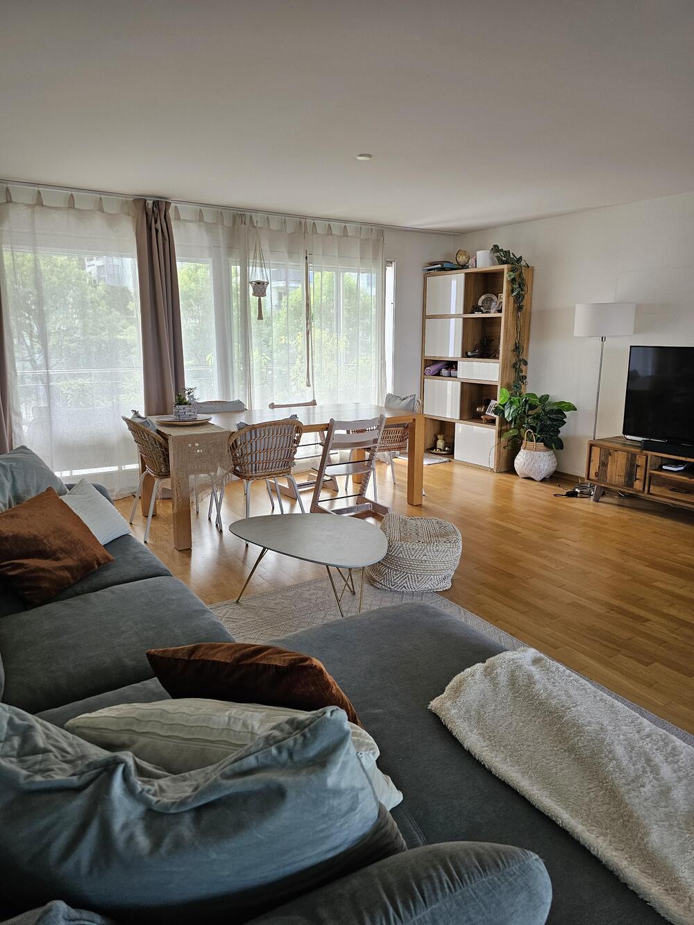 Spacious and Fully Furnished 4-Room Apartment for Sublet...