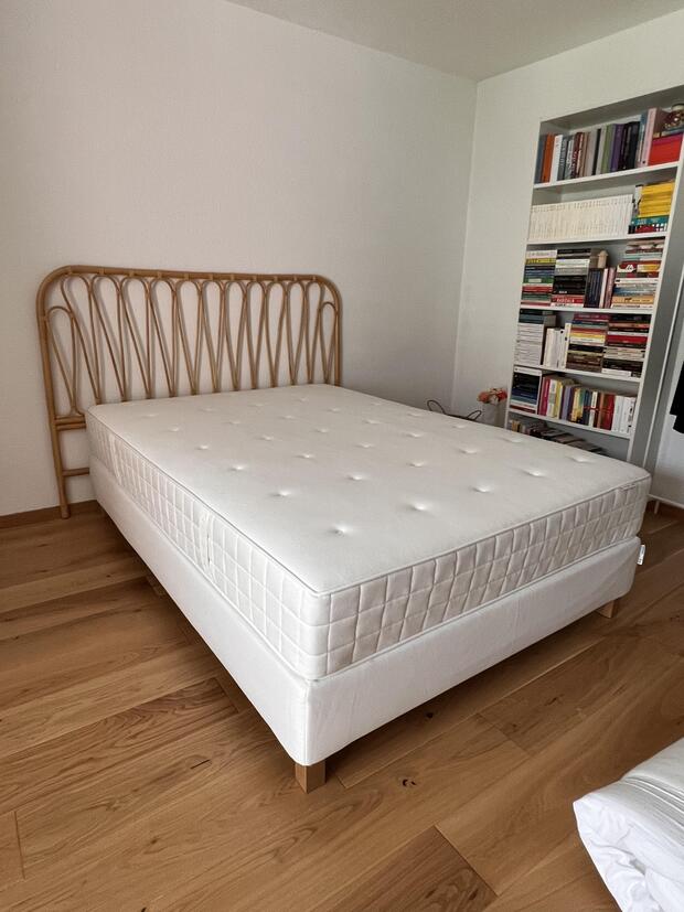 Boxspringbett von Ikea