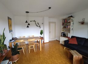 Schöne, ruhige und möbilierte 2.5-Zimmer Wohnung im...