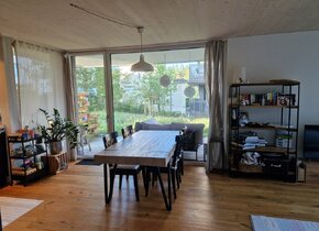 Moderne 2.5 Zimmer Neubau-Wohnung in Zollikerberg...