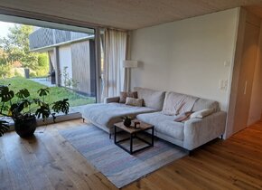 Moderne 2.5 Zimmer Neubau-Wohnung in Zollikerberg...