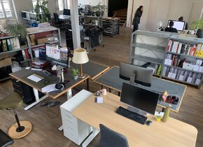 Büroplatz in Gemeinschafts Büro