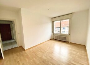 Helle 3-Zimmer Wohnung nähe Breitschplatz