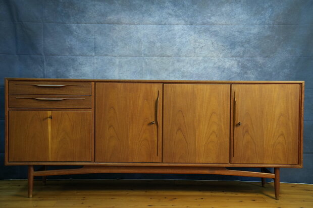 SWISSTEAK VINTAGE SIDEBOARD