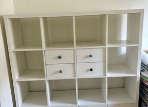 IKEA Regal mit Schubladen