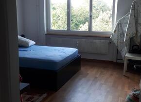 Helle und ruhige 2.5-Zimmer-Wohnung im 4. Stock im...