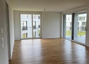 Brand new 4.5 rooms flat in Au with partial views of the...