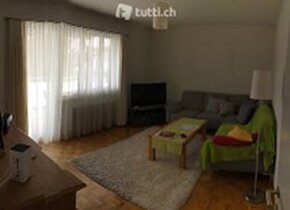 renovierte & ruhige 3,5-Zimmer-Wohnung auf 1....