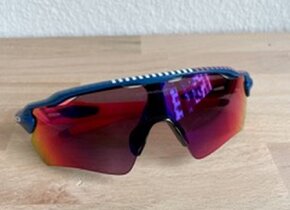 Oakley Sonnenbrille 
130CHF Verhandelbar