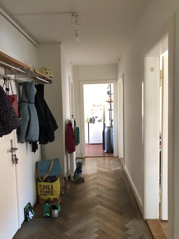 Schöne 2 Zimmer in Dreizimmerwohnung zur Untermiete:...