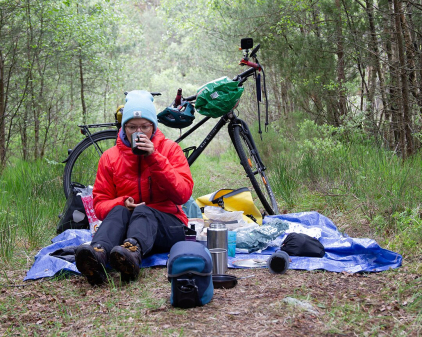 L'art du voyage lent - une odyssée à vélo guidée par l'océan