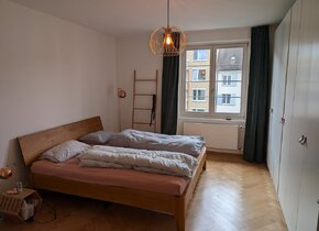 Stilvolle und helle 3-Zimmer-Altbauwohnung in Wiedikon...