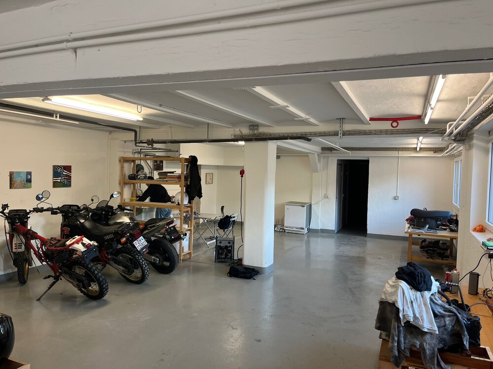 Motorrad-Einstellplatz ev. Werkplatz /nähe Giesshübel/Binz