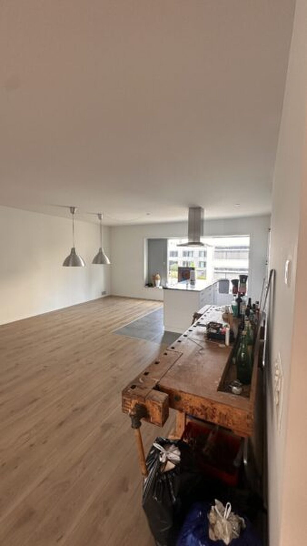 Sehr zentrale 3,5 Zimmer Wohnung im Kreis 4, Nähe...