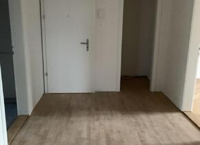 Nachmieter für helle und grosse 3-Zimmerwohnung in der...