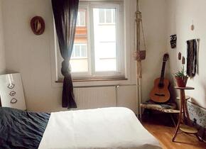 For sublet: Charming 2.5-room apartment in Zurich Wipkingen.