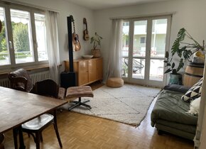 4-Zimmer-Wohnung mit in Oberrieden zur befristeten...