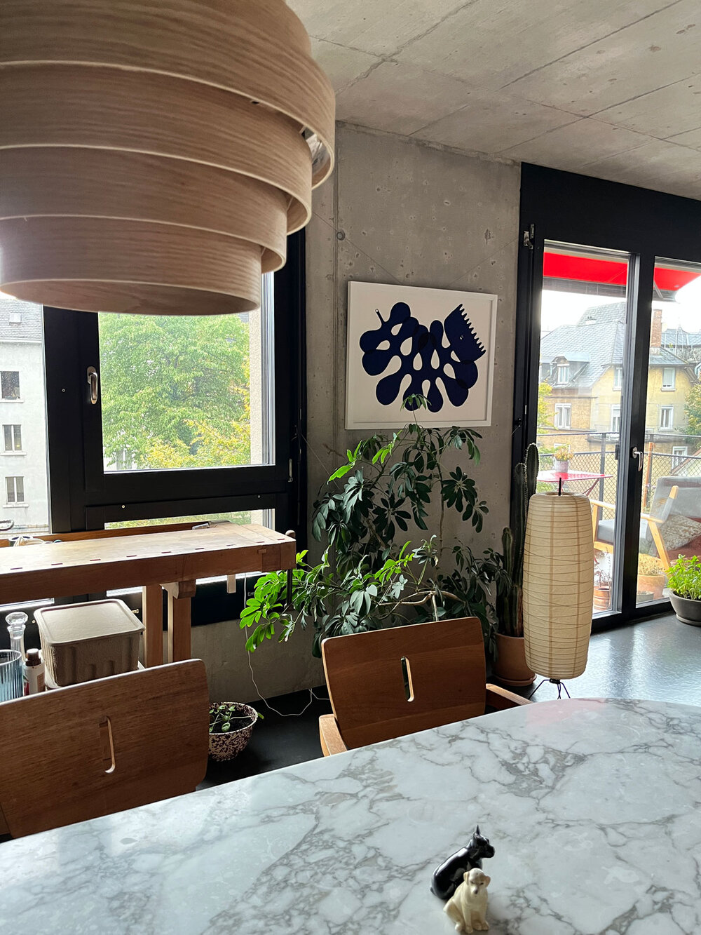 Fully Furnished Modern Sublet in Central Location - 2.5...