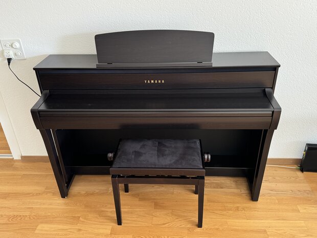 YAMAHA Clavinova CLP-675