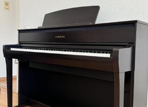 YAMAHA Clavinova CLP-675