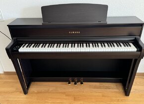 YAMAHA Clavinova CLP-675