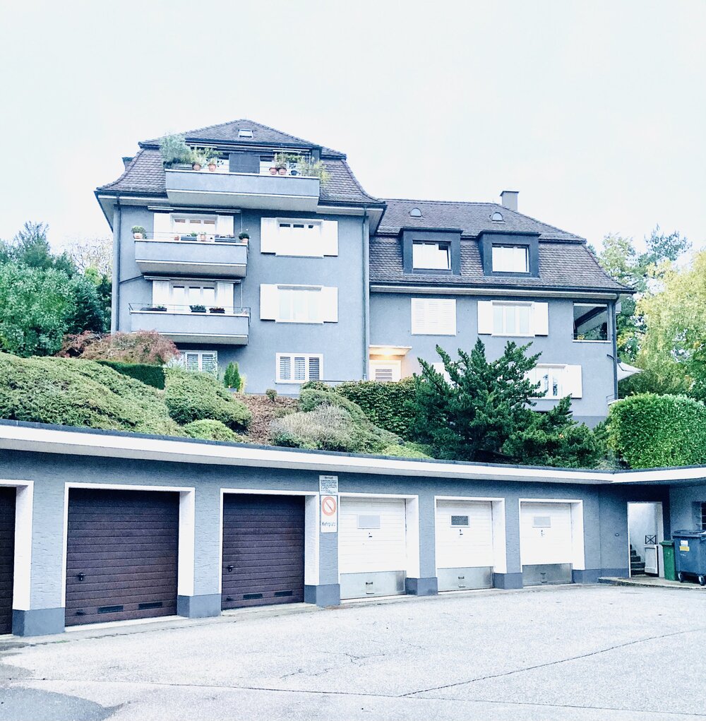 Wunderschöne 3.5 Zi Altbau-Dachwohnung mit Garage in...