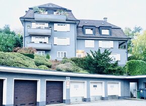 Wunderschöne 3.5 Zi Altbau-Dachwohnung mit Dachmansarde...