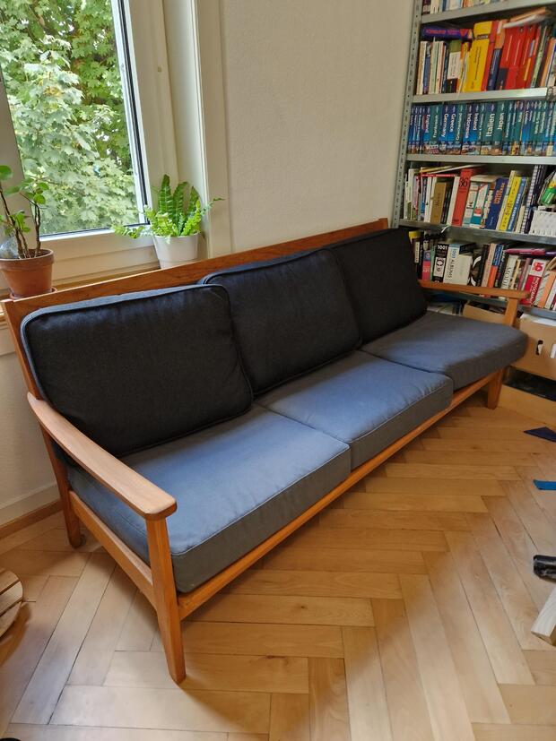 Vintage Sofa mit fast neuen Bezügen sucht neues Zuhause