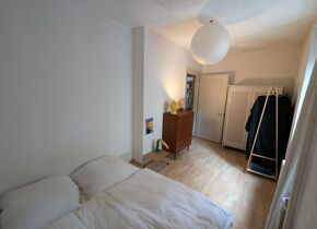 Gemütliche und kleine 3-Zimmer Altbauwohnung mittem im...