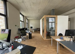 Heller & moderner Büroplatz im Holligerhof