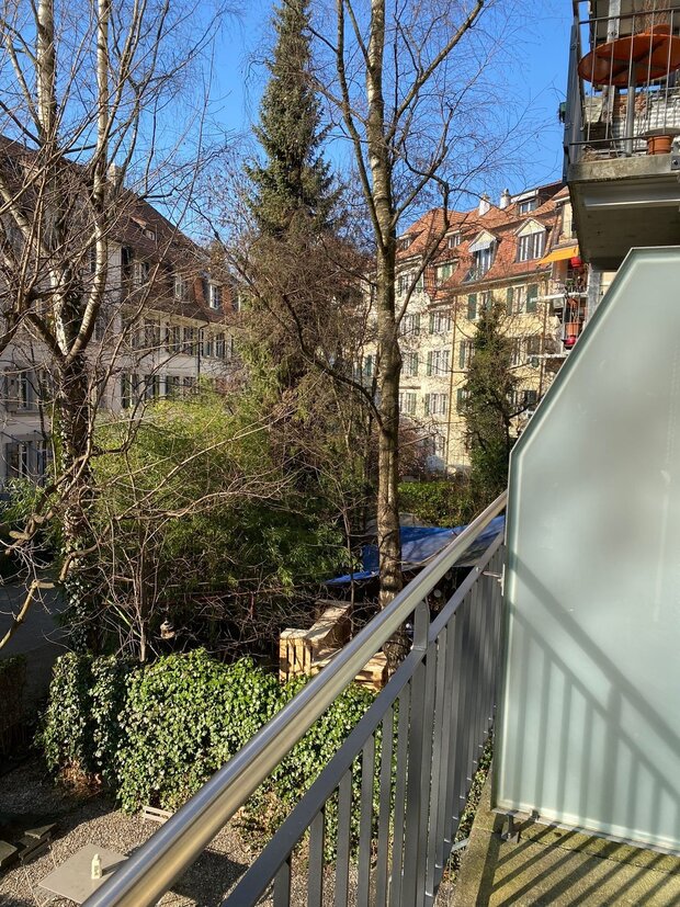 Nachmieter gesucht für günstige 2-Zimmer-Wohnung im Breitenrain mit Balkon und Blick ins Grüne