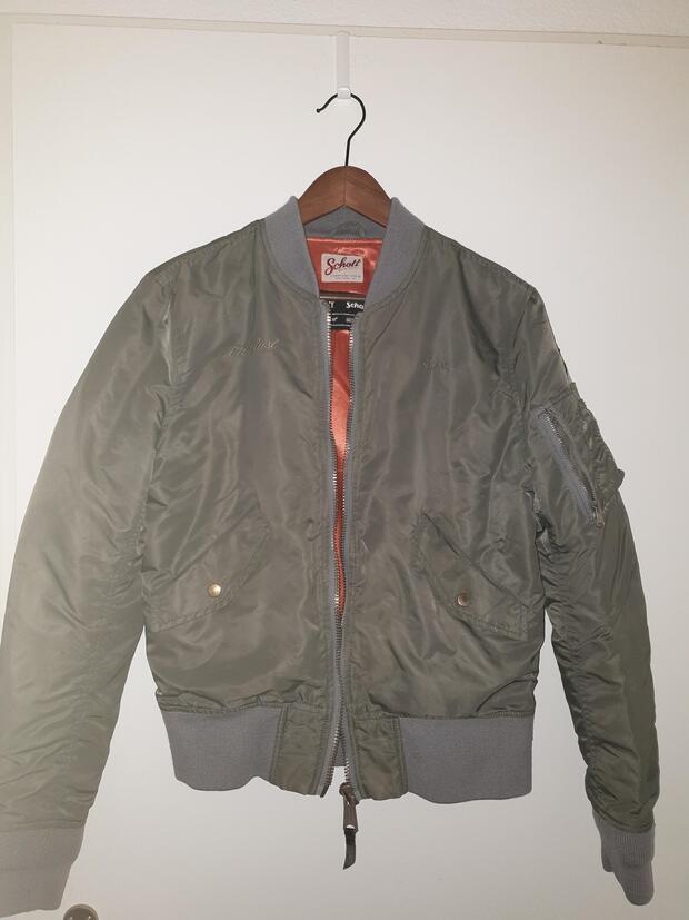 Originale LFDY x Schott Bomberjacket!
Grösse S