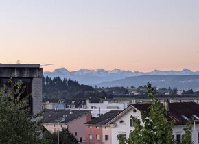 Schöne, möblierte Wohnung mit Blick auf die Churer...