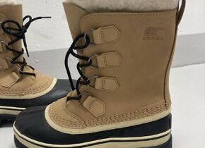 SOREL CARIBOU / NEW - SIZE 37.5