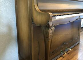 Barock Schimmel Klavier 
Einzigartiges Design