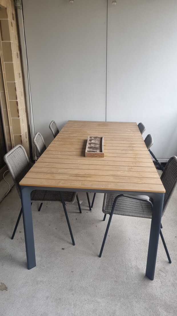 Tisch + Stühle für draußen / Outdoor Table + Chairs