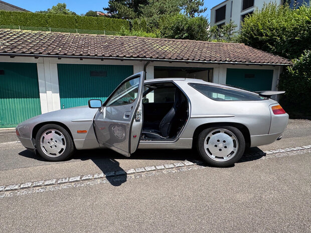 VERKAUFE ‚schönen Oldtimer an Liebhaber‘ Porsche 928...