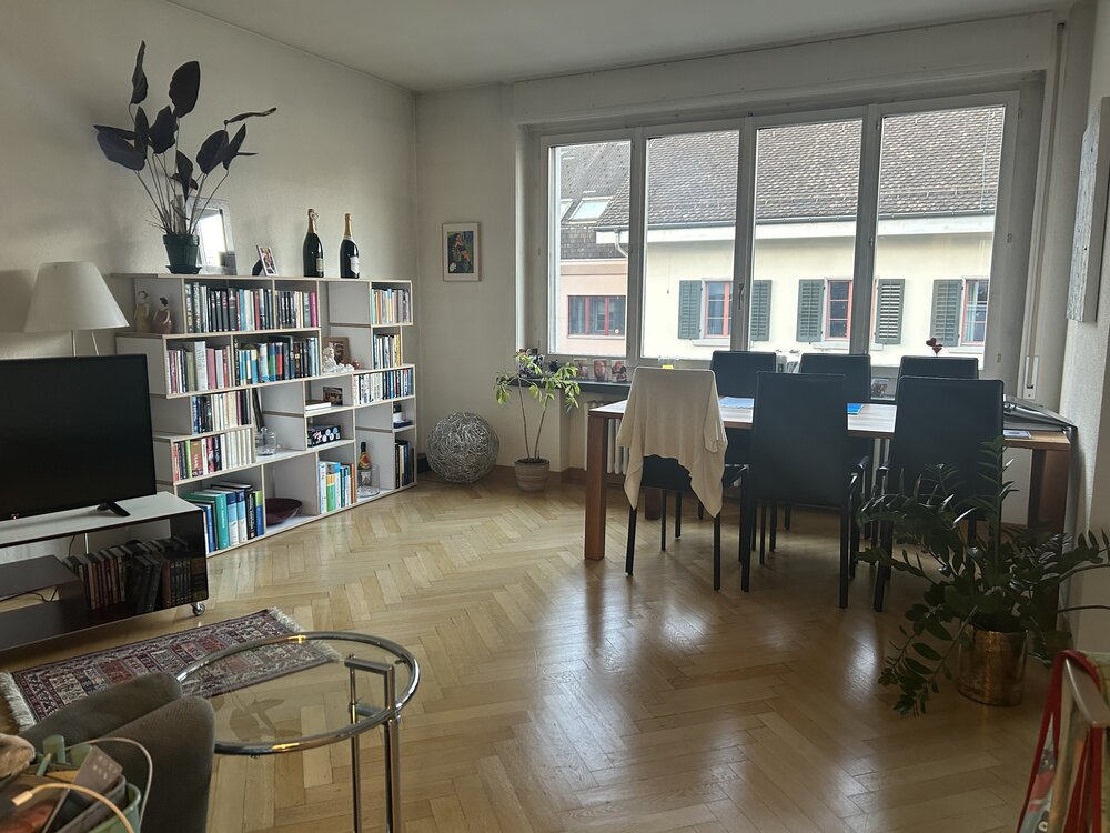 Wunderschöne, möblierte 2.5 Zimmer Wohnung mitten im...