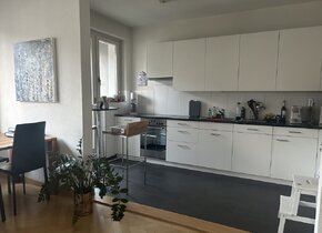 Wunderschöne, möblierte 2.5 Zimmer Wohnung mitten im...