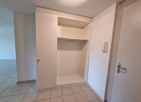 2.5 Zimmer Gartenwohnung mit Parkplatz befristet zu...