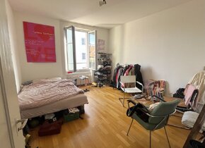 Sonniges Zimmer in 3-er WG im Breitsch