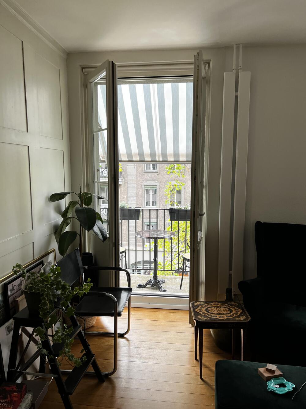 2.5 Zimmer-Wohnung, 3.Stock mit Wohnküche und Balkon.