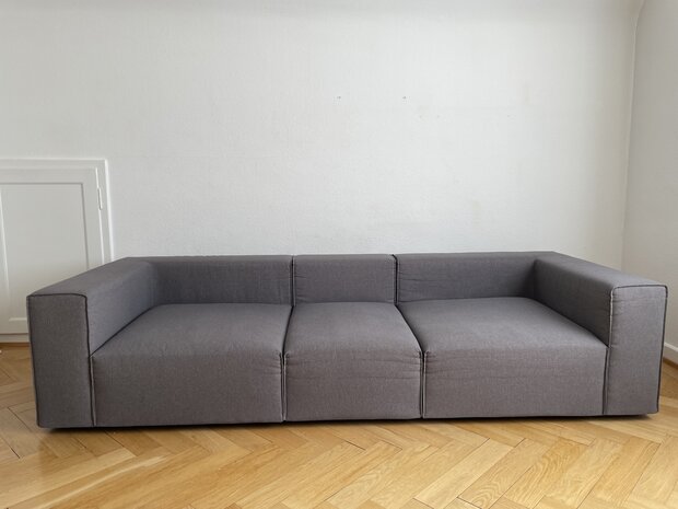 Designer-Sofa Riom von Atelier Pfister, entworfen von Claudia Caviezel, 3-teilig koppelbar