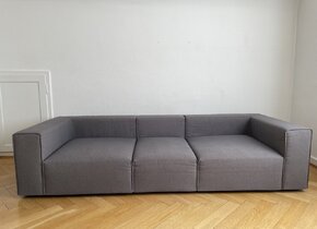 Designer-Sofa Riom von Atelier Pfister, entworfen von...