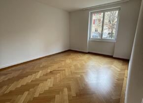 Charmante 2.5 Zimmer-Altbau-Wohnung
inmitten der...