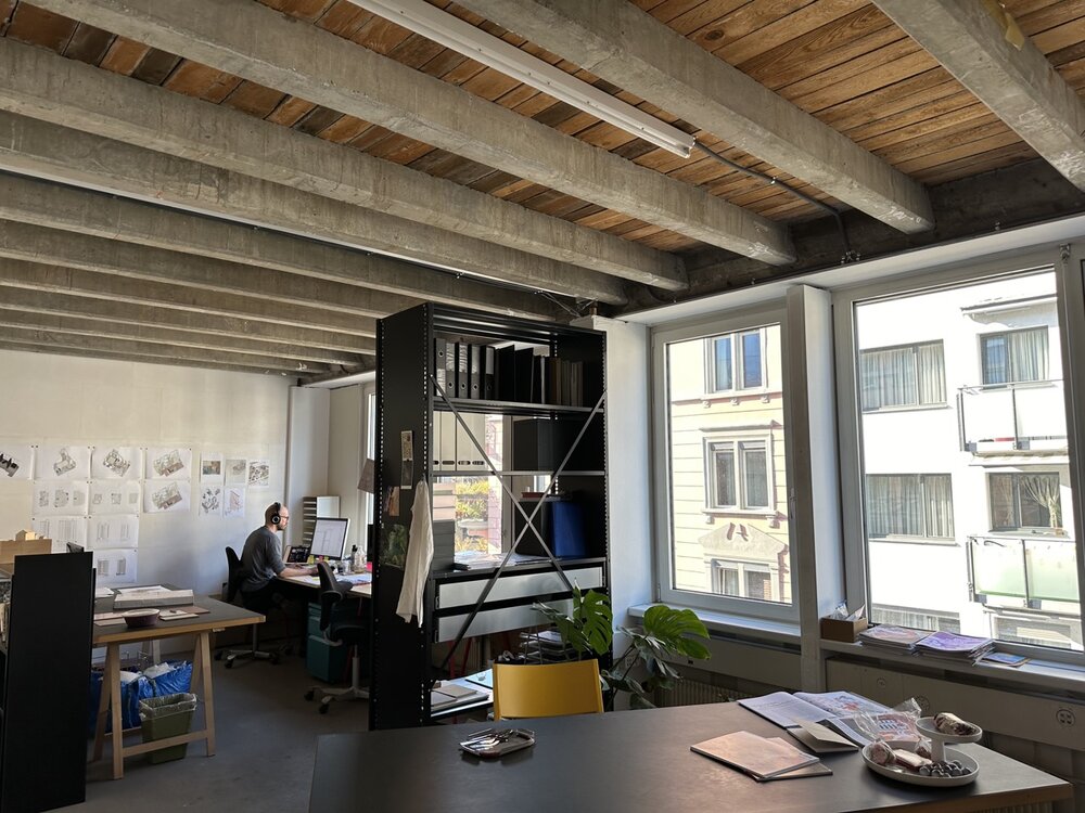 Büro mit Ateliercharakter im Zentrum (Kreis 4)